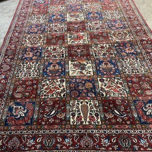 Wool Persian rug like new, 9-10 meters, colorful patterns