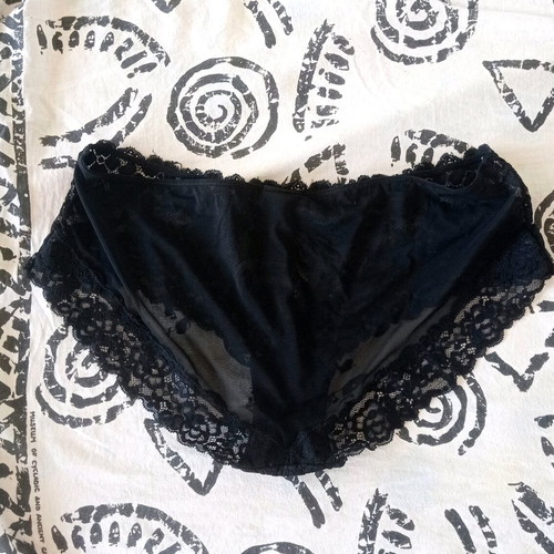 H&M black lace slip large new