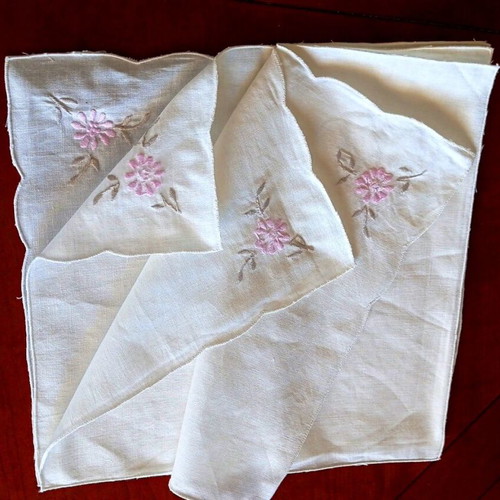 Vintage tablecloth set 85x85 cm with 4 embroidered napkins