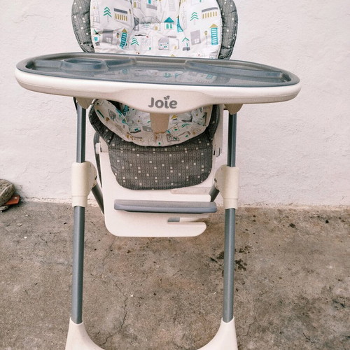 Joie folding high chair used in good condition