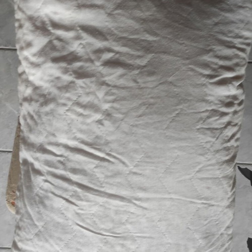 Pillow set used, pack of three large and two small pillows