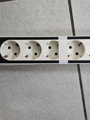 Lexman GES-300 power strip 5 sockets used with USB port