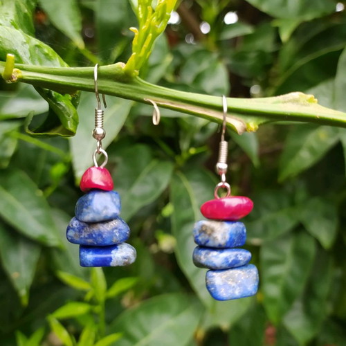 Handmade earrings with lapis lazuli and coral