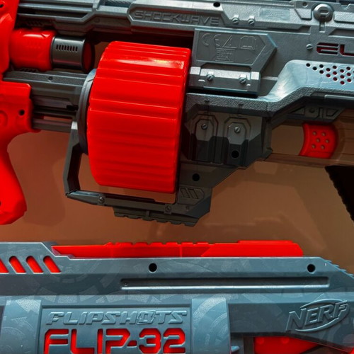 Nerf guns like new, 2 pieces with Flip 32 and Elite 2.0