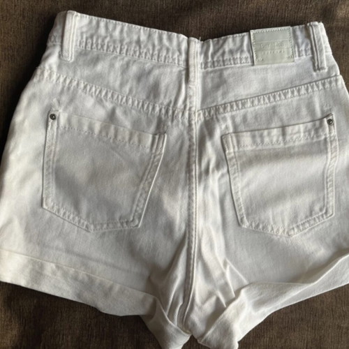 Bershka white high-waisted denim shorts like new, XS