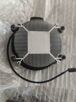 AMD Wraith Stealth cooler like new