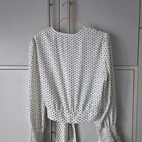Twenty-29 wrap top polka dot size L like new