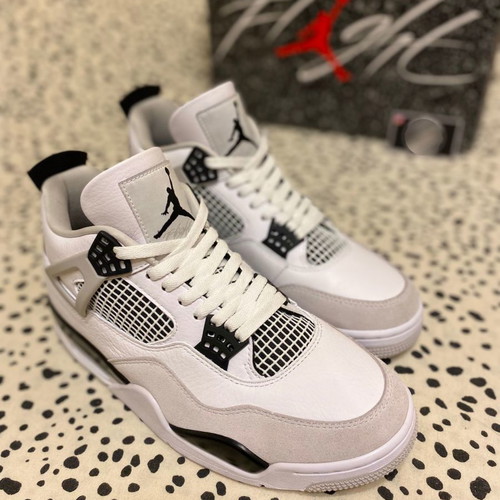 Jordan 4 Retro Military Black sneakers used, size 42.5
