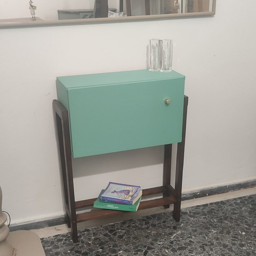 Έπιπλο εισόδου μεταχειρισμένο 66x86x25 εκ.