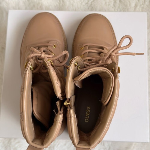 Guess nude leather boots like new, size 39, beige