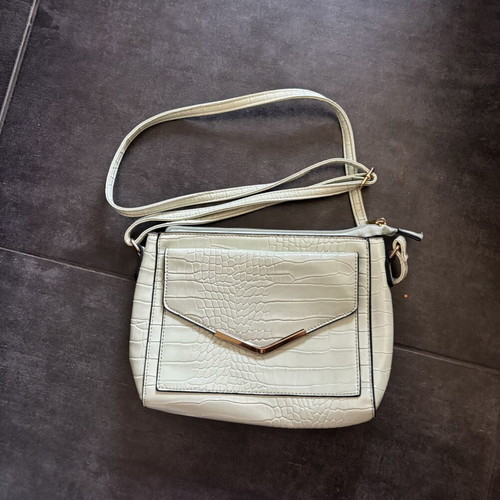Crossbody bag with croco pattern, like new, light gray