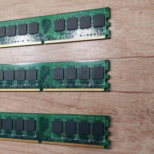 TwinMos DDR2 PC2 5300 Ram Memory 3GB like new, 3 pieces