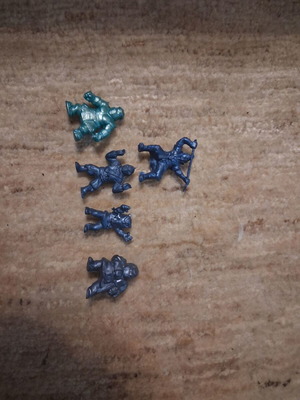 Ninja figure set used, 4 dark blue and 1 turquoise