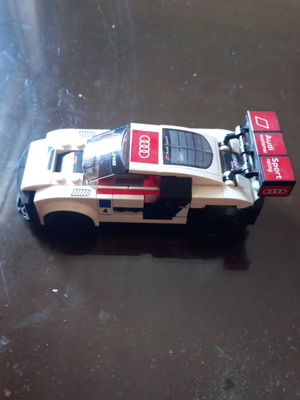 Lego τουβλάκια Audi R8 σαν καινούργιο