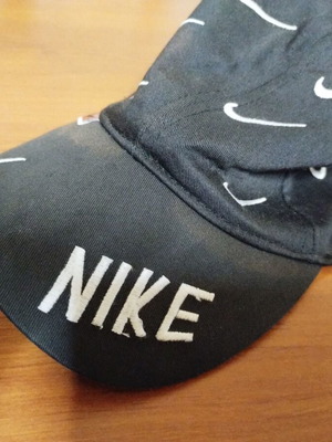 Nike hat one size genuine like new