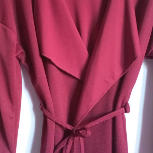 Women's red cardigan like new, long with belt