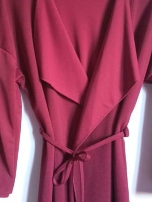 Women's red cardigan like new, long with belt