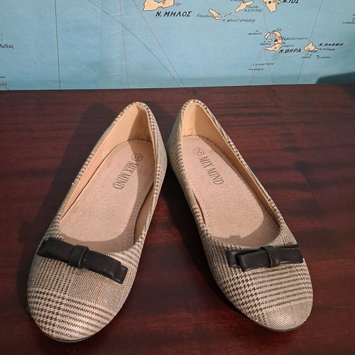 Mix Mind Ballerinas Like New Houndstooth Design Size 31 Beige