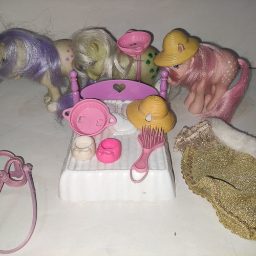 My Little Pony El Greco Blue Belle, Minty, Cotton Candy & accessories pack used