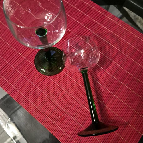 Luminarc Cristal D'Arques wine glass set like new, 12 pieces with green stem