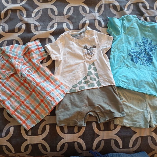 Summer clothing set for boy 9-12 months like new, 4 pieces