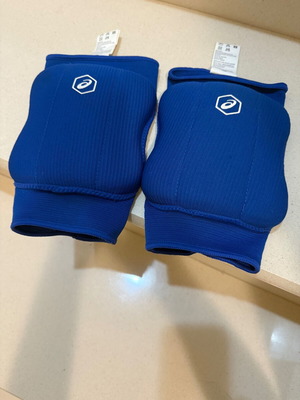 Asics volleyball kneepads medium like new