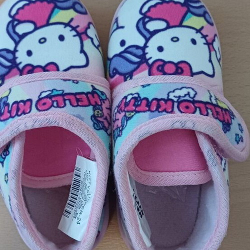 Hello Kitty winter slippers like new, size 24, pink