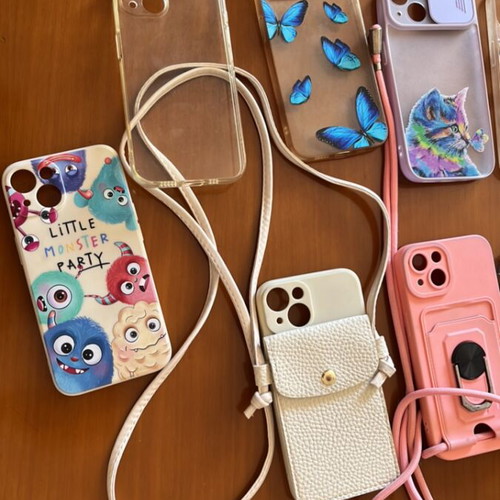 iPhone 13/14 cases like new, set of 9 with accessories