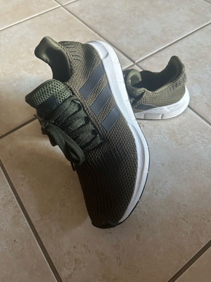 Adidas running shoes used, khaki, size 40