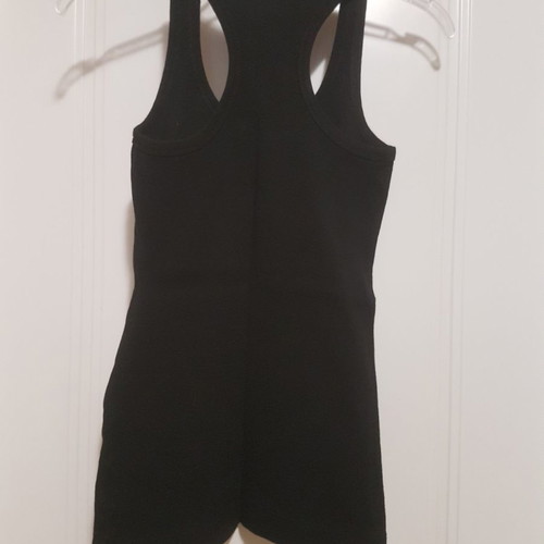 Ysatis black top used with silver letters cotton