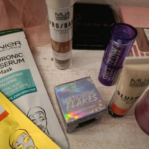Cosmetics set new from MUA, Mon Rêve, Essence and Garnier