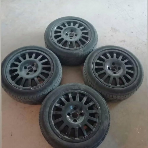 15-inch rims used, one needs straightening, tires in poor condition
