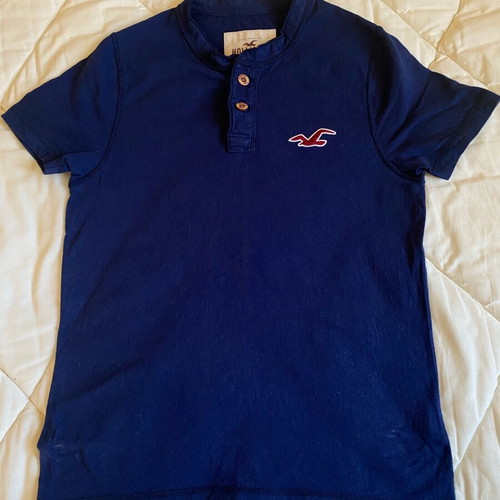 Hollister men's teen T-shirt with buttons size S like new, dark blue