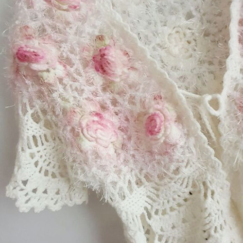 Knitted cardigan with roses new, size S-M, white