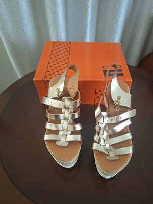 Platform sandals women like new, worn once