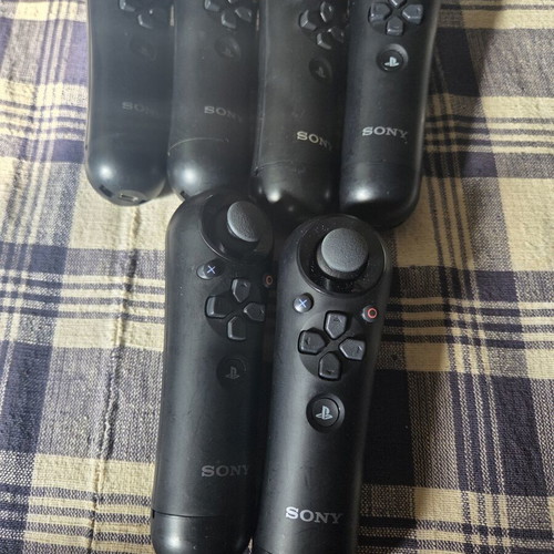 PS3 Move controllers used, compatible with PS4