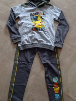 Boys' tracksuit 9-10 years like new, size 146 cm