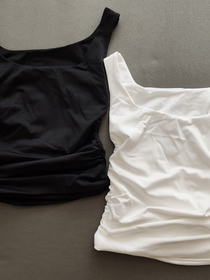 Women's fitted top with square neckline, new, set of 2 black and white