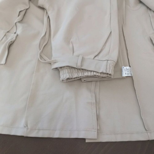 Zara suit jacket and pants set, beige, 5% elastic, like new