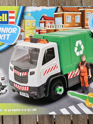 Revell Junior Kit Garbage Truck New