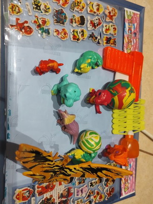 Various small toys like new, pack of 13 pieces