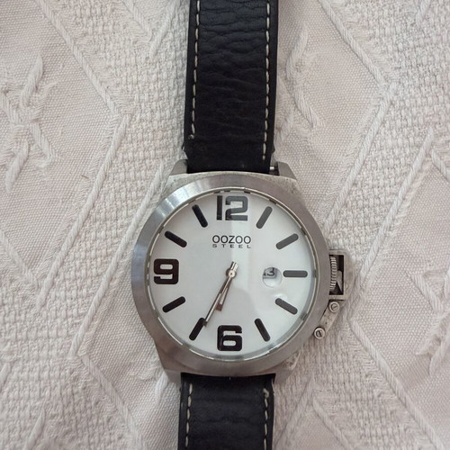 Oozoo watch with strap in like new condition