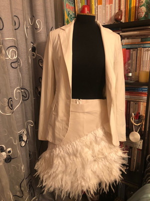 Bubblegun mid-length blazer and mini skirt with feathers set like new