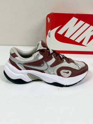 Nike AL8 Dark Team Red sports shoes used, size 39