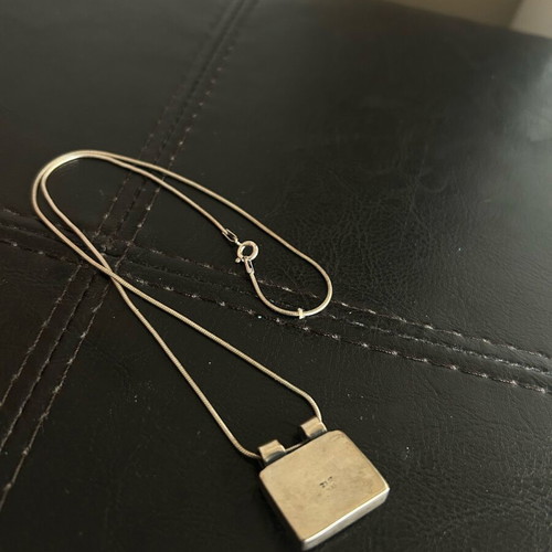 Women's necklace like new