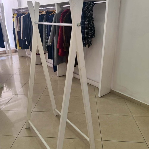 Clothes hanging tripod rack, 3 small and 2 large
