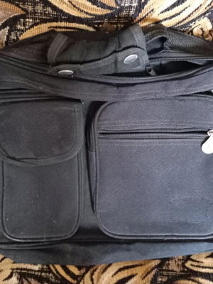 Υφασμάτινη vintage τσάντα για λάπτοπ LIANG QUAN μεταχειρισμένη, οικονομική