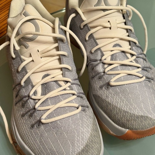 Nike KD 8 shoes like new, athletic, size 46, white and grey