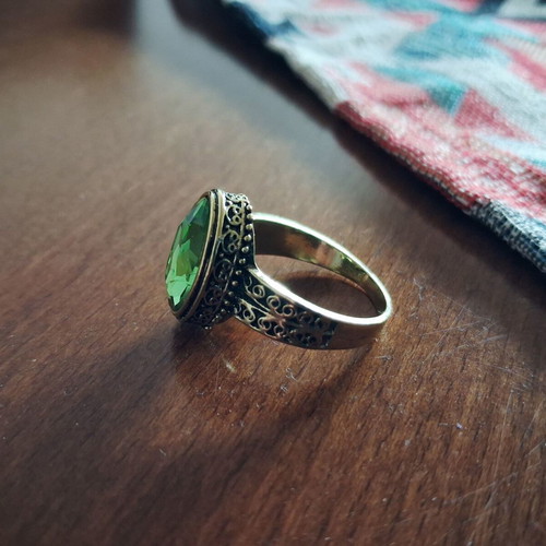 Ring with peridot olivine new, silver plated metal, vintage style