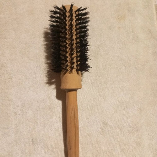 Round medium-size hair straightening brush like new